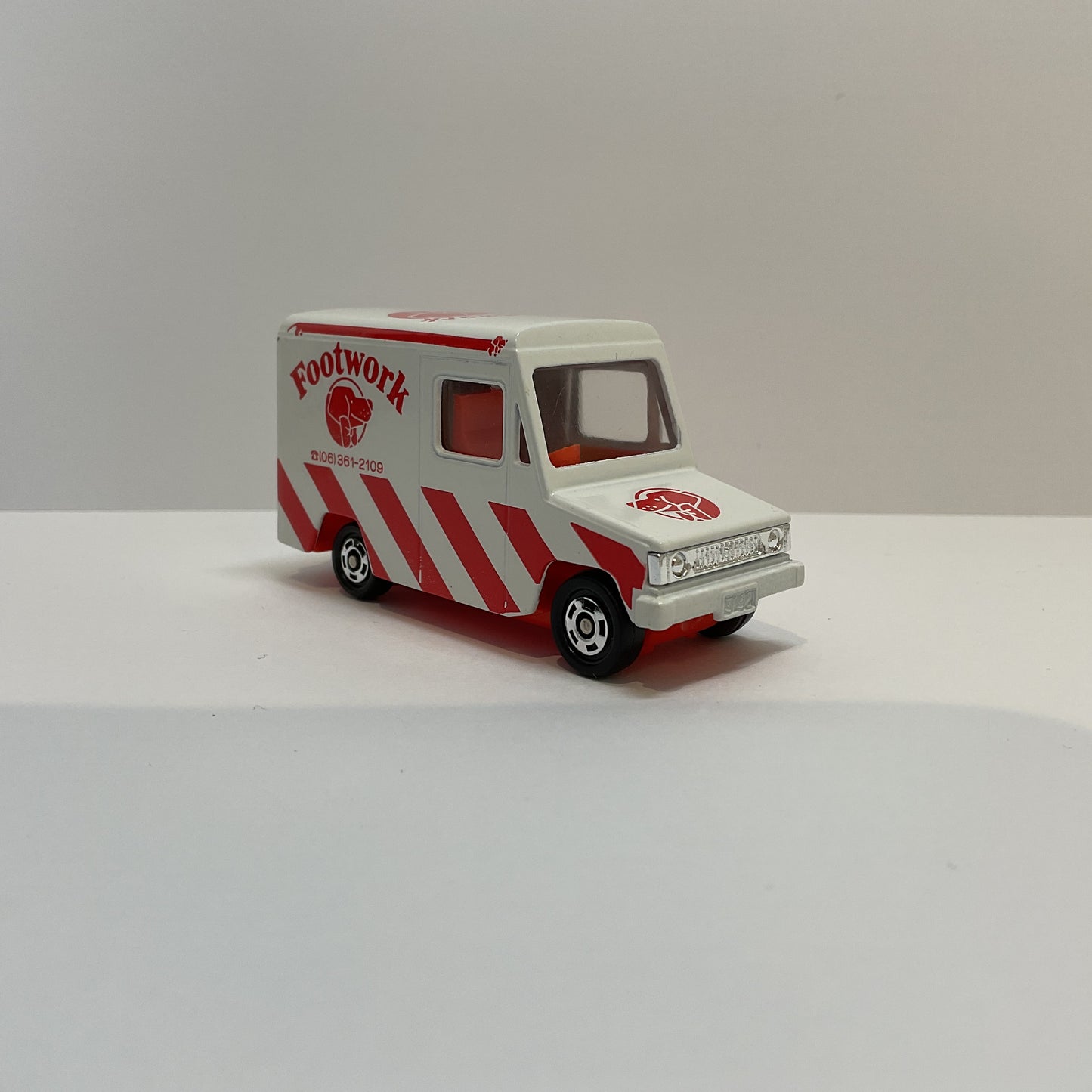 1985 Takara Tomy Tomica No.27 Isuzu Hipac Van 1/70 Made In Japan