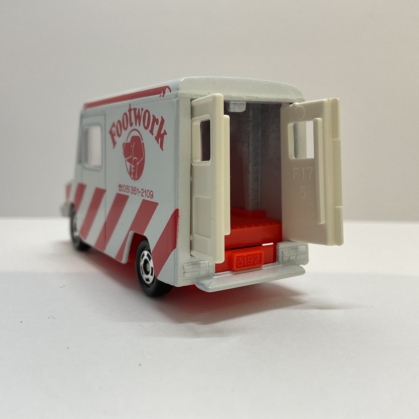 1985 Takara Tomy Tomica No.27 Isuzu Hipac Van 1/70 Made In Japan