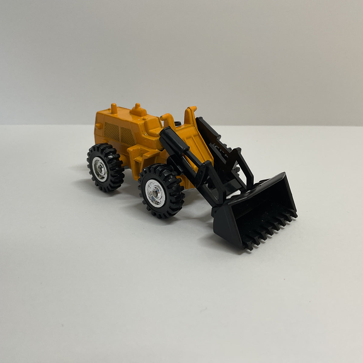 1972 Takara Tomy Tomica No.63 Furukawa Wheel Loader FL140 1/79 Made in Japan