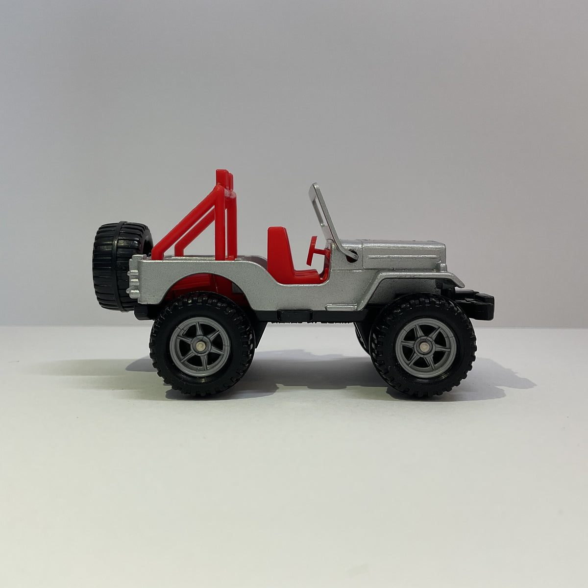 1988 Takara Tomy Tomica No.25 Mitsubishi Jeep Bigfoot Silver Made In Japan