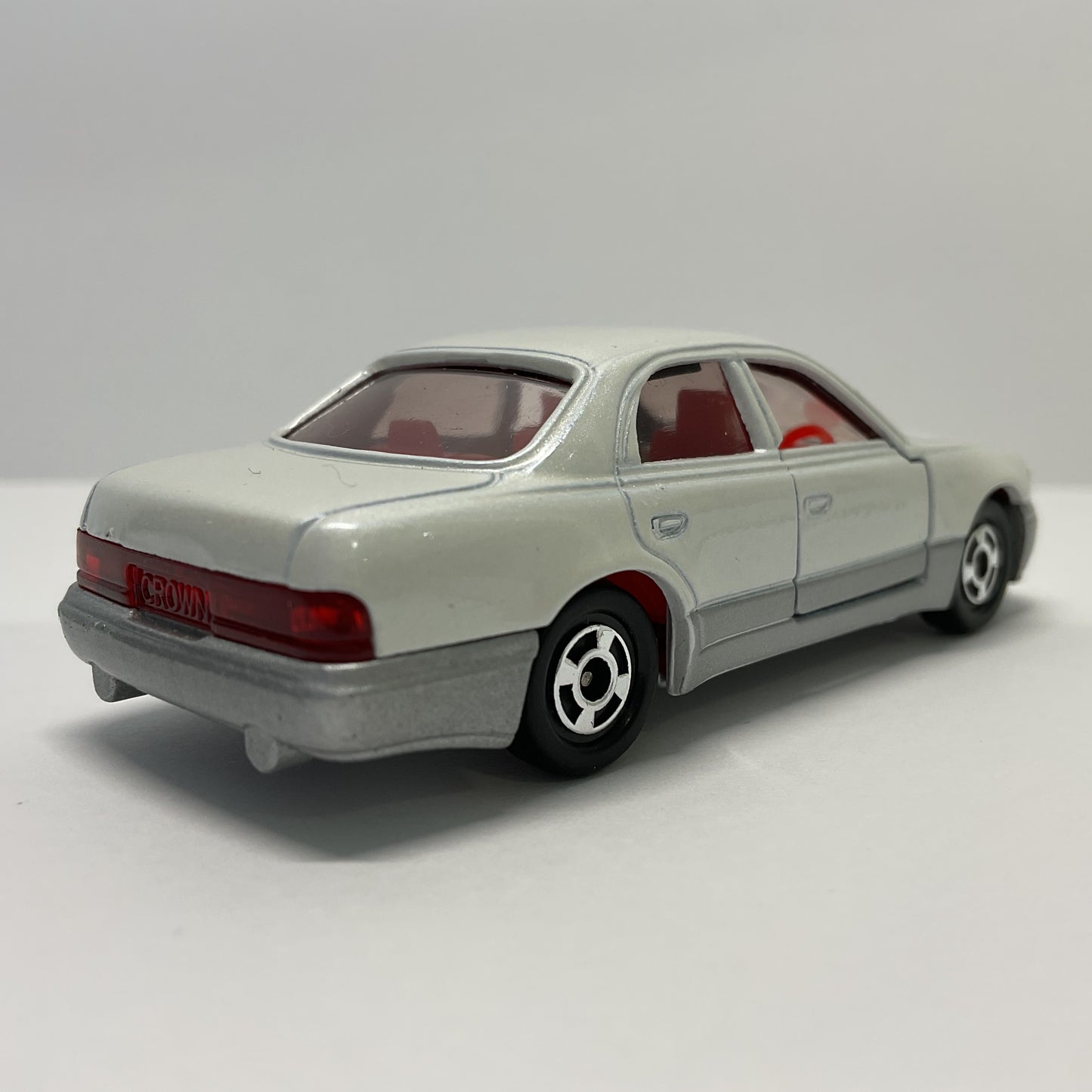 1992 Takara Tomy Tomica No.55 Toyota Crown Majesta 1/64 Made In Japan