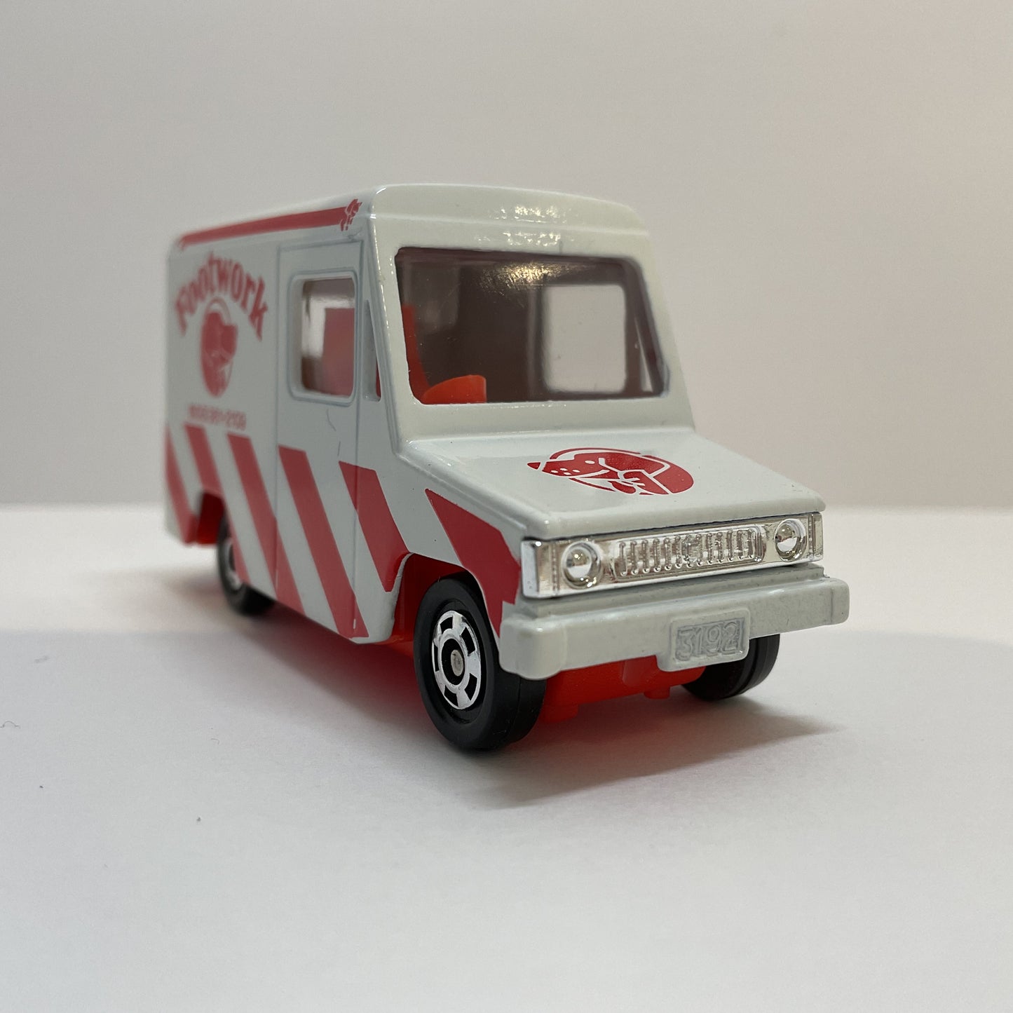 1985 Takara Tomy Tomica No.27 Isuzu Hipac Van 1/70 Made In Japan