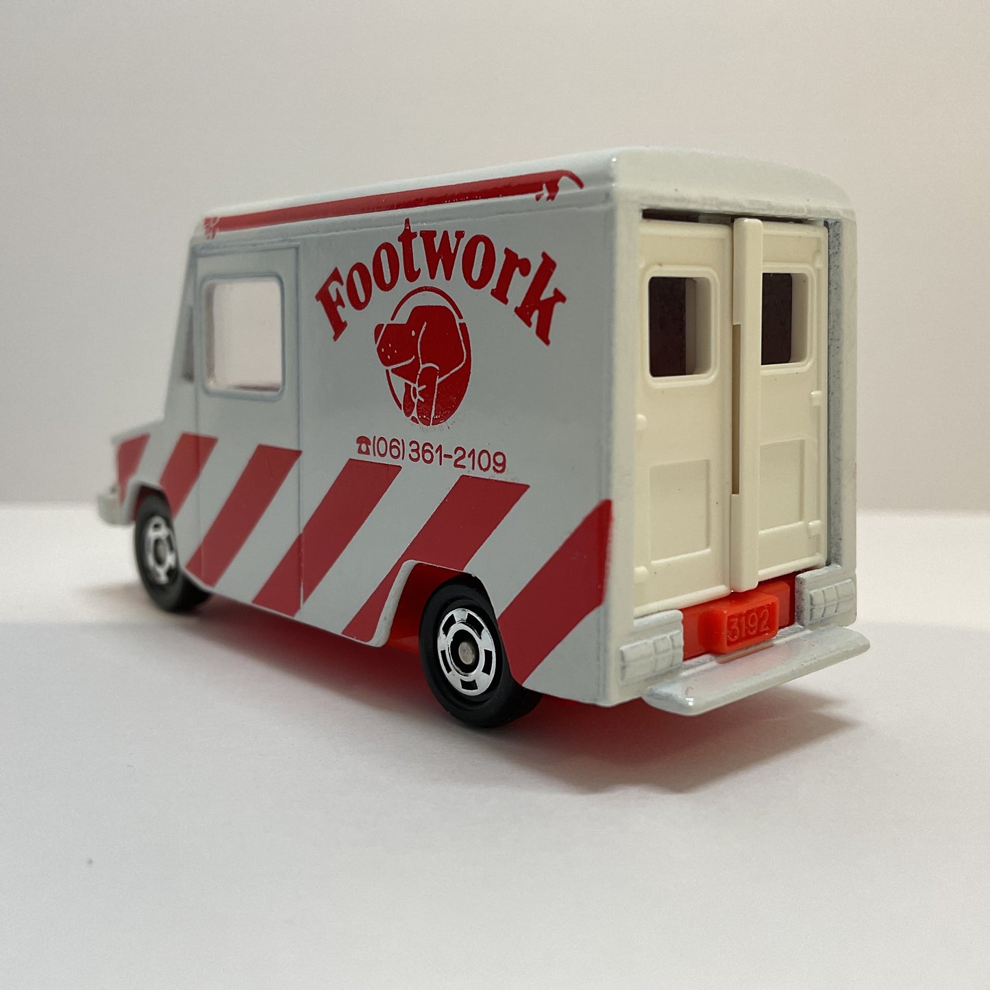1985 Takara Tomy Tomica No.27 Isuzu Hipac Van 1/70 Made In Japan