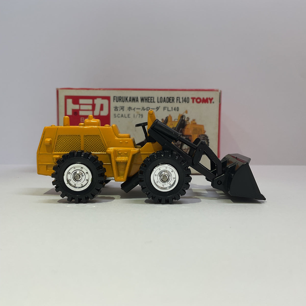 1972 Takara Tomy Tomica No.63 Furukawa Wheel Loader FL140 1/79 Made in Japan