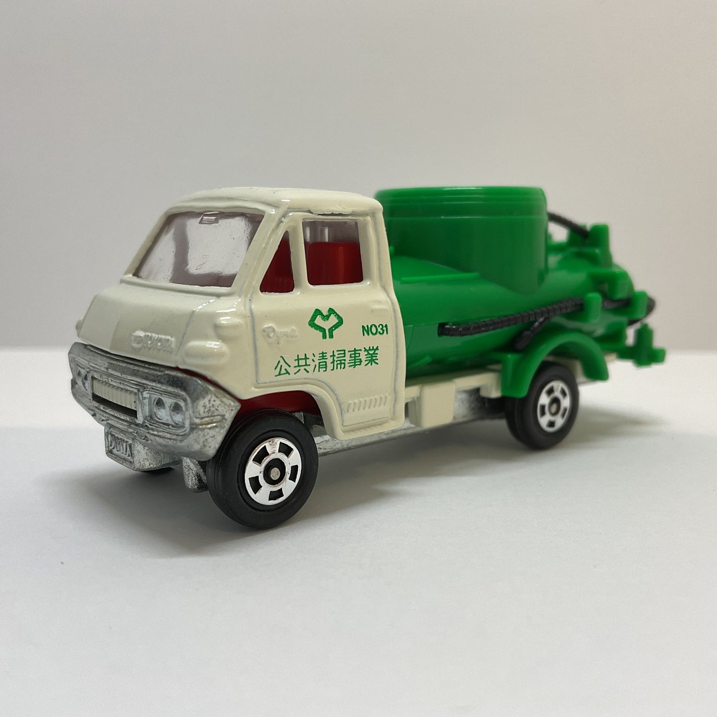 1980 Takara Tomy Tomica No.18 Toyota Dyna Vacuum Car 1/68 Made In Japan