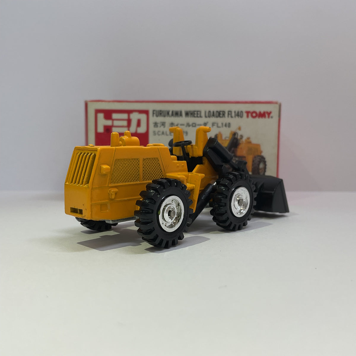 1972 Takara Tomy Tomica No.63 Furukawa Wheel Loader FL140 1/79 Made in Japan