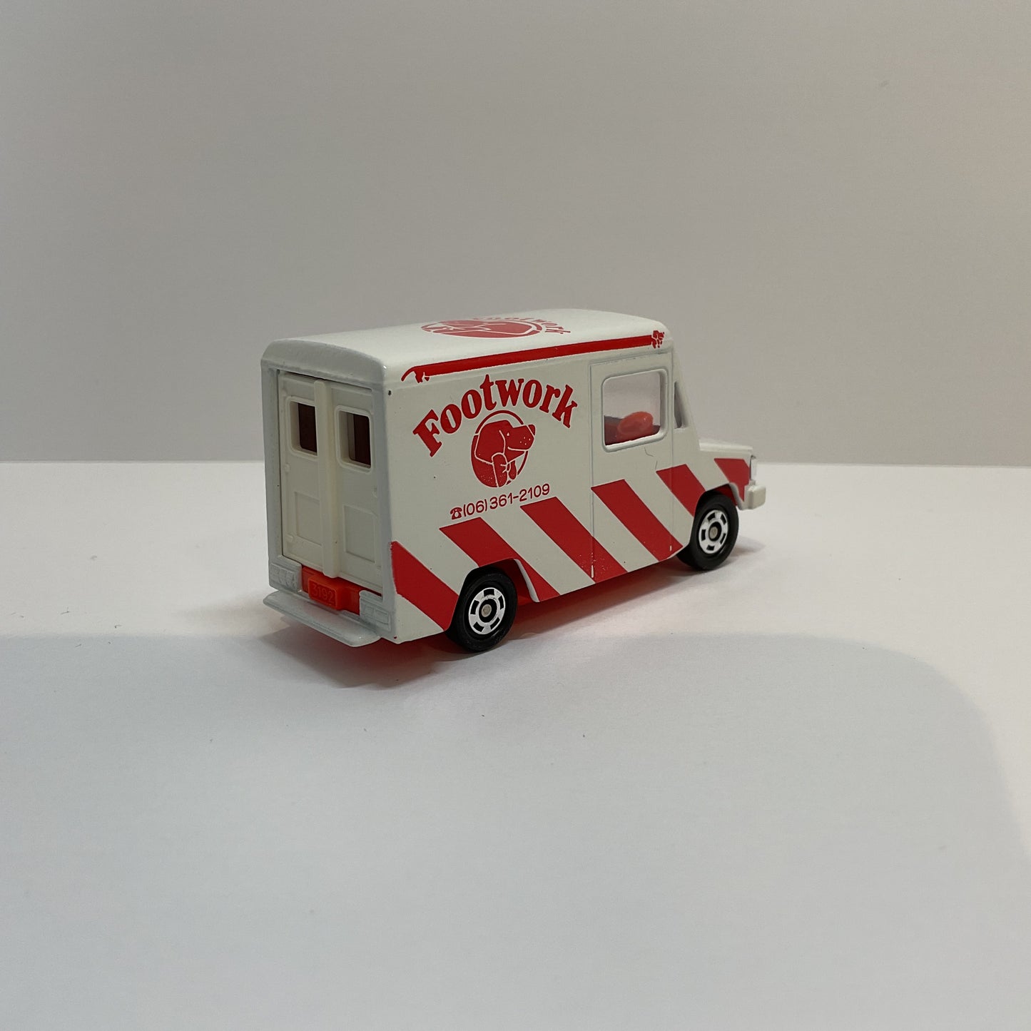1985 Takara Tomy Tomica No.27 Isuzu Hipac Van 1/70 Made In Japan