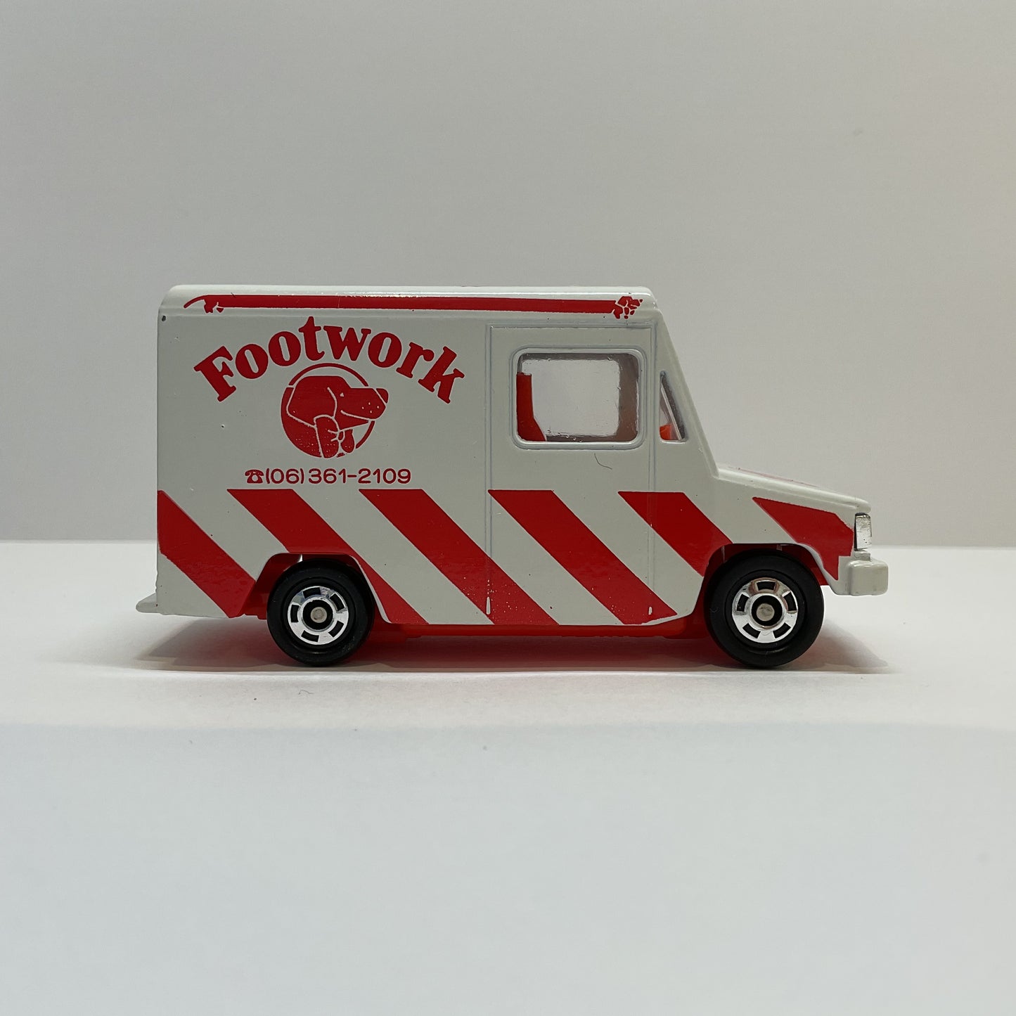 1985 Takara Tomy Tomica No.27 Isuzu Hipac Van 1/70 Made In Japan