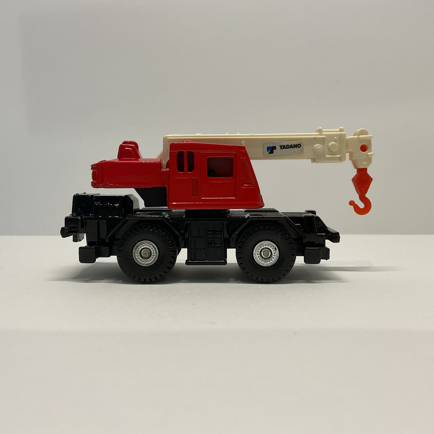 1979 Takara Tomy Tomica No.2 Tadano Rough Terrain Crane TR151S Made In Japan