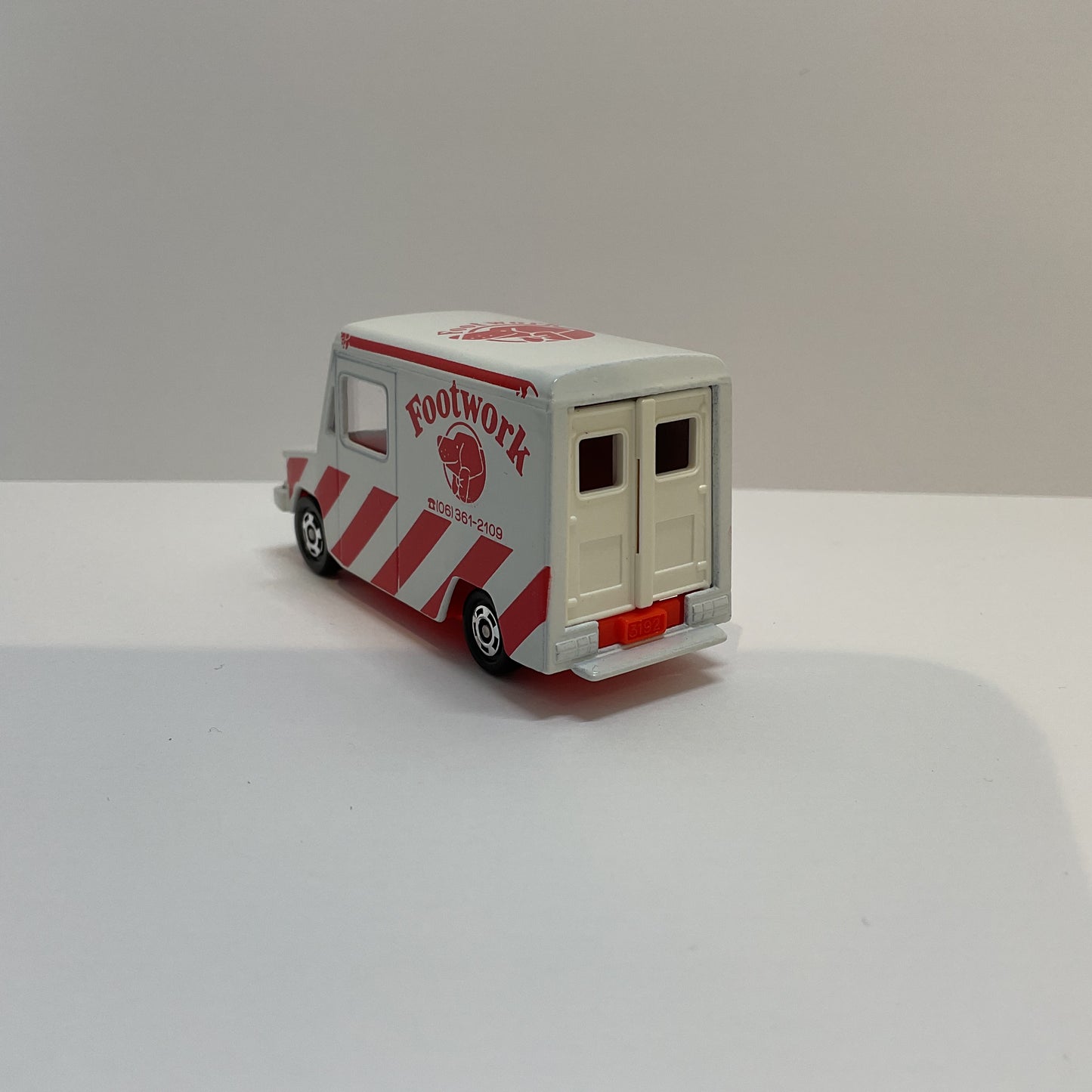1985 Takara Tomy Tomica No.27 Isuzu Hipac Van 1/70 Made In Japan