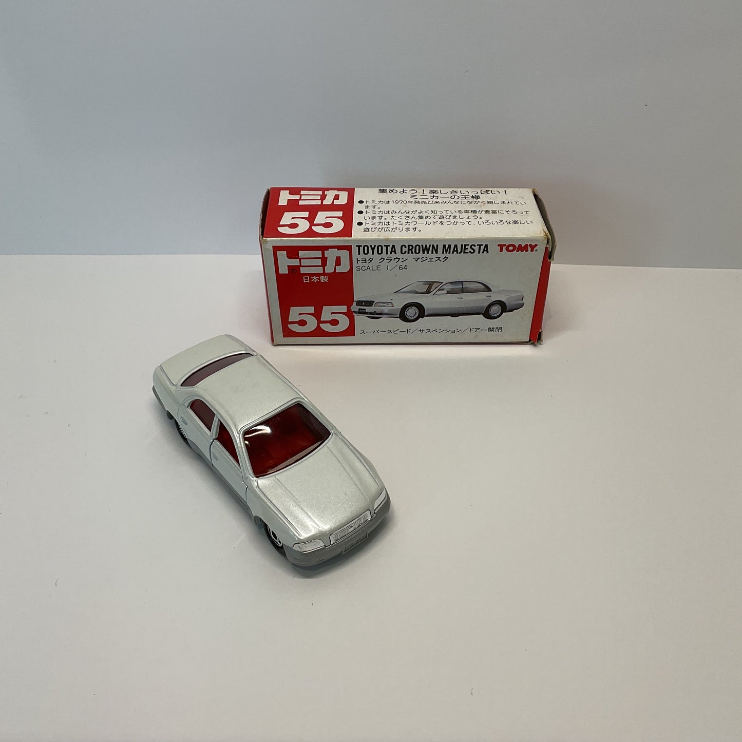 1992 Takara Tomy Tomica No.55 Toyota Crown Majesta 1/64 Made In Japan