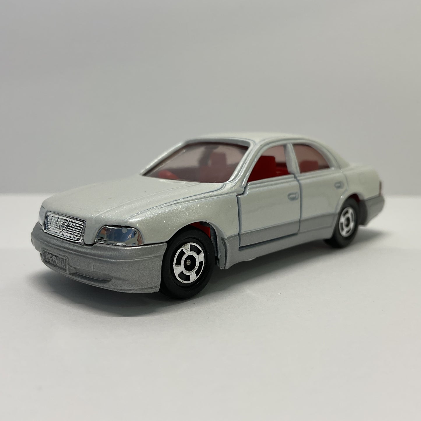 1992 Takara Tomy Tomica No.55 Toyota Crown Majesta 1/64 Made In Japan
