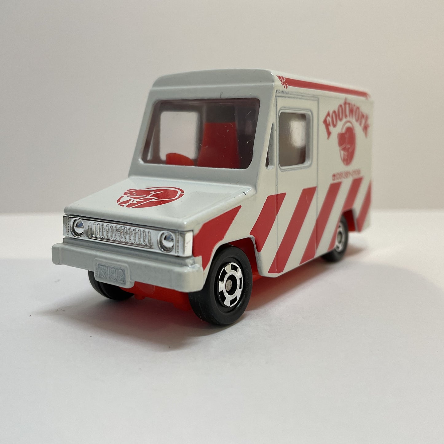1985 Takara Tomy Tomica No.27 Isuzu Hipac Van 1/70 Made In Japan