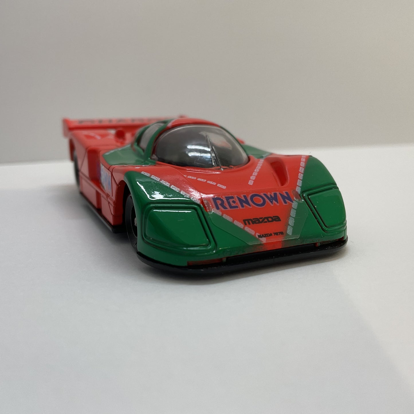 1992 Takara Tomy Tomica No.34 Mazda 787B 1/64 Made in Japan