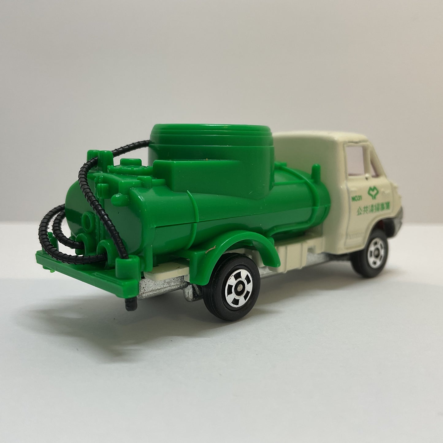 1980 Takara Tomy Tomica No.18 Toyota Dyna Vacuum Car 1/68 Made In Japan