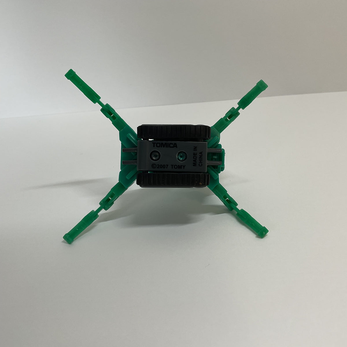 2007 Takara Tomy Tomica No.63 Maeda Seisakusho Mini Crawler Crane