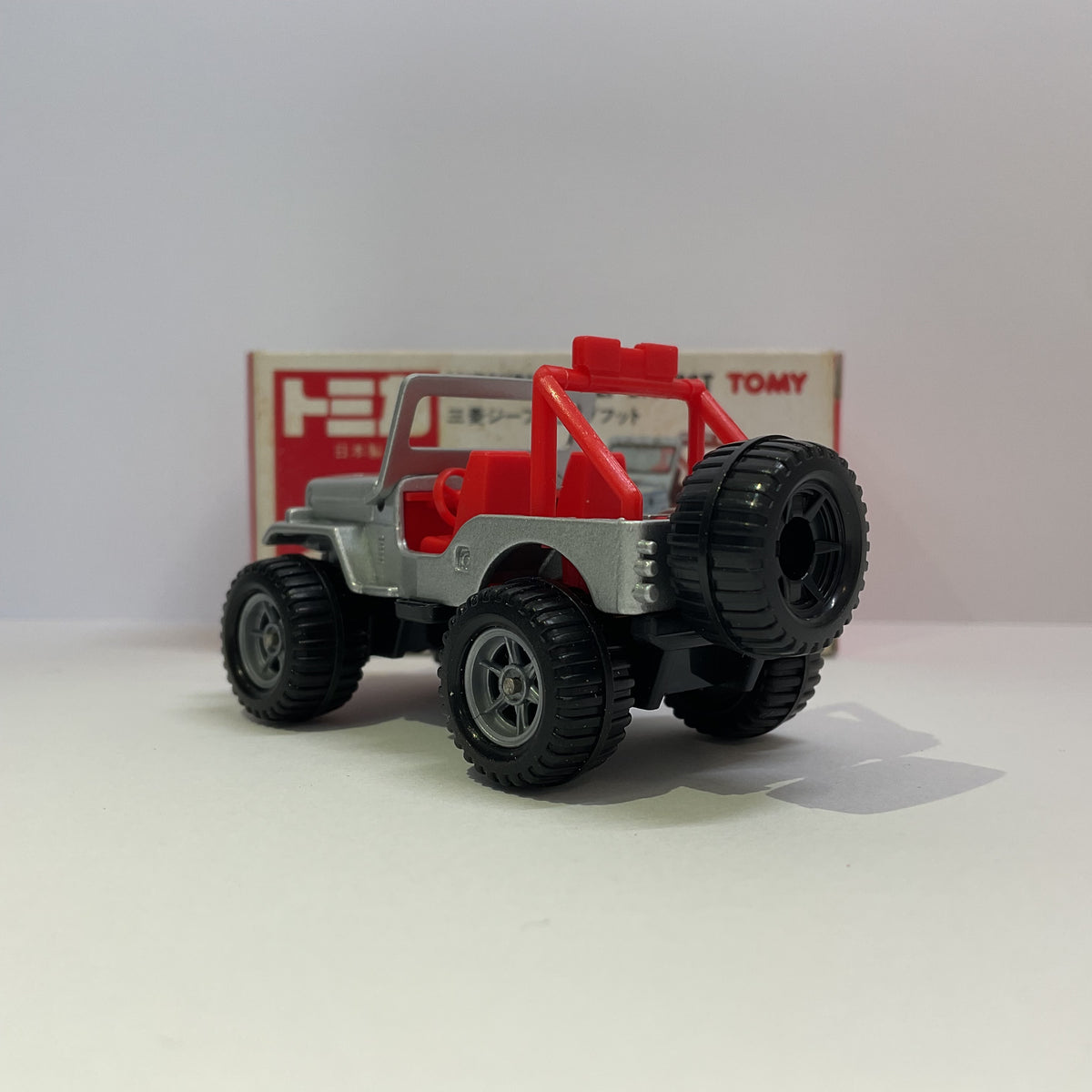 1988 Takara Tomy Tomica No.25 Mitsubishi Jeep Bigfoot Silver Made In Japan