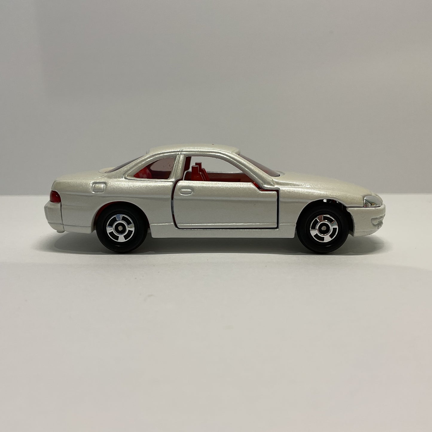 1992 Takara Tomy Tomica No.5 Toyota Soarer 1/63 Made In Japan