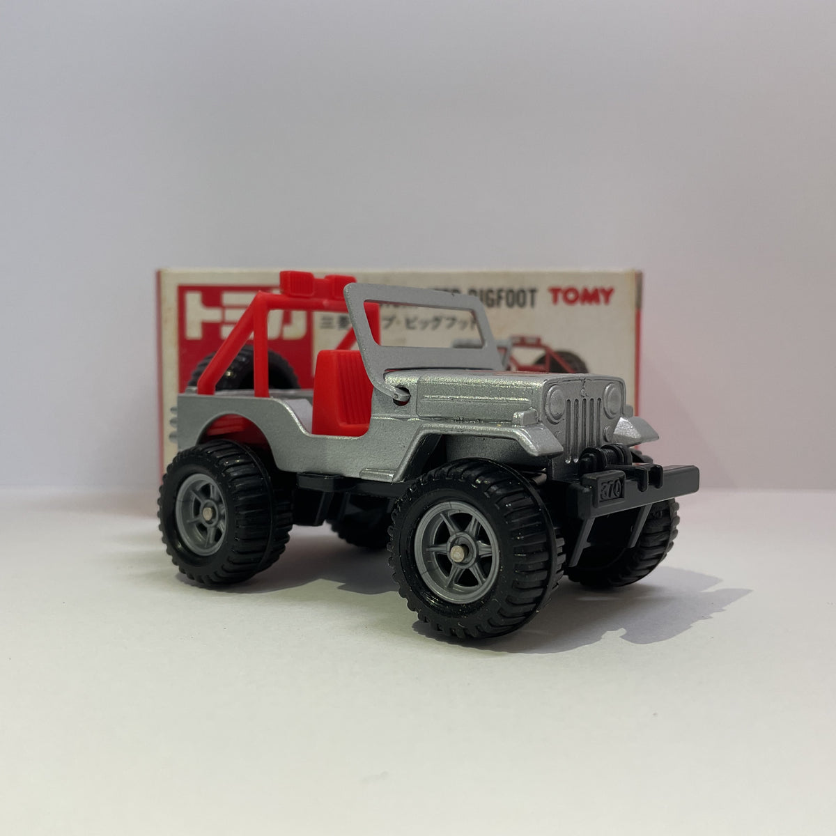 1988 Takara Tomy Tomica No.25 Mitsubishi Jeep Bigfoot Silver Made In Japan