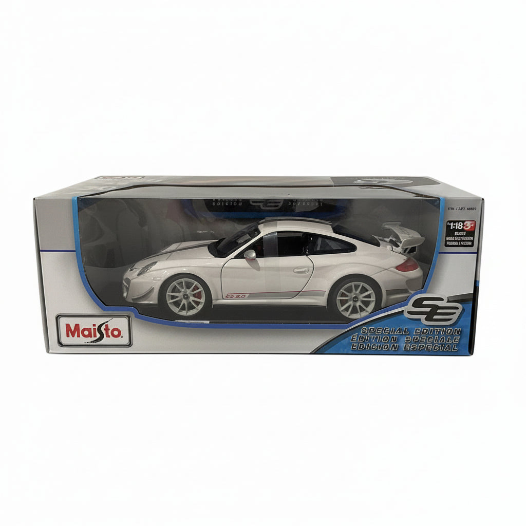 Maisto Special Edition 1:18 Porsche 911 GT3 RS 4.0 (White) Diecast Model Car